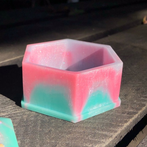 Handmade Lisa Frank Kawaii UV Resin Trinket Box - Picture 16 of 16